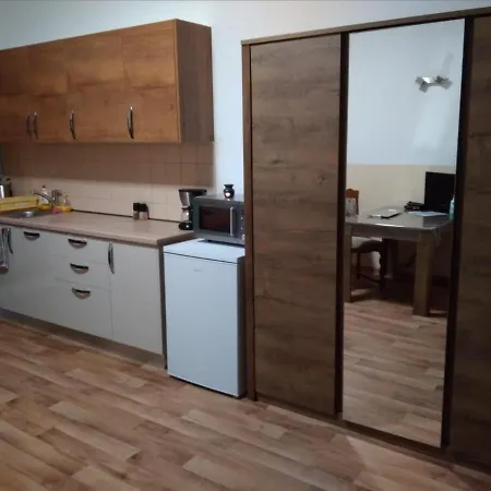 Guest house Room&kitchen Next To Castle *
