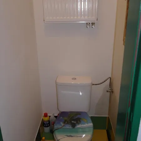 Guest house Room&kitchen Next To Castle Prague